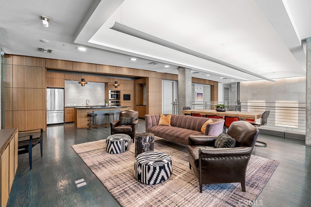 840 E Green Street 429