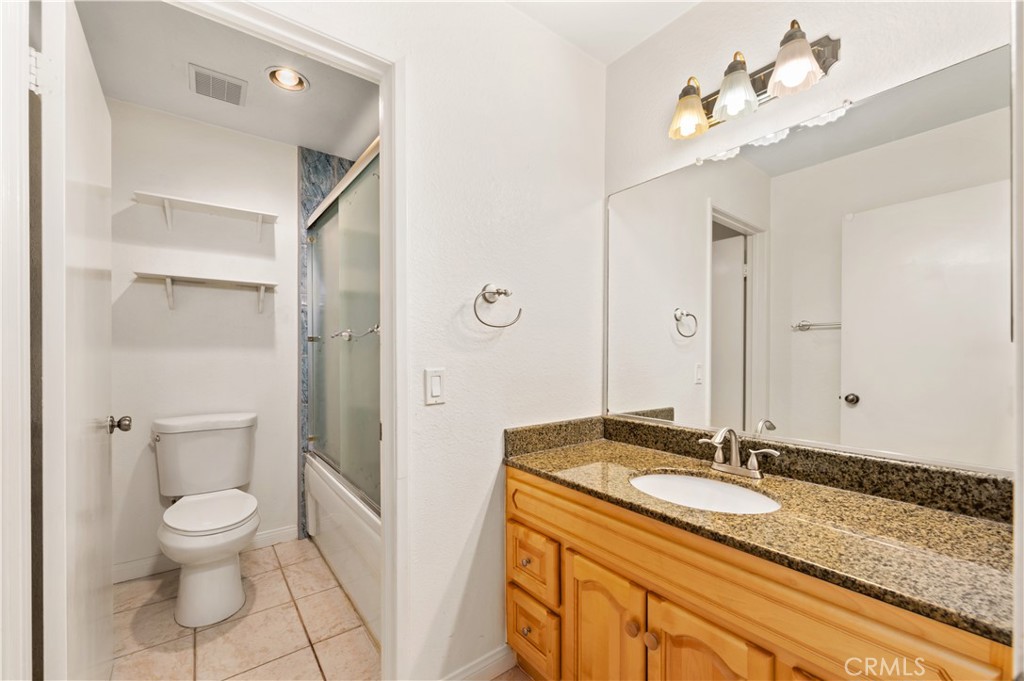 3001 La Paz Lane A