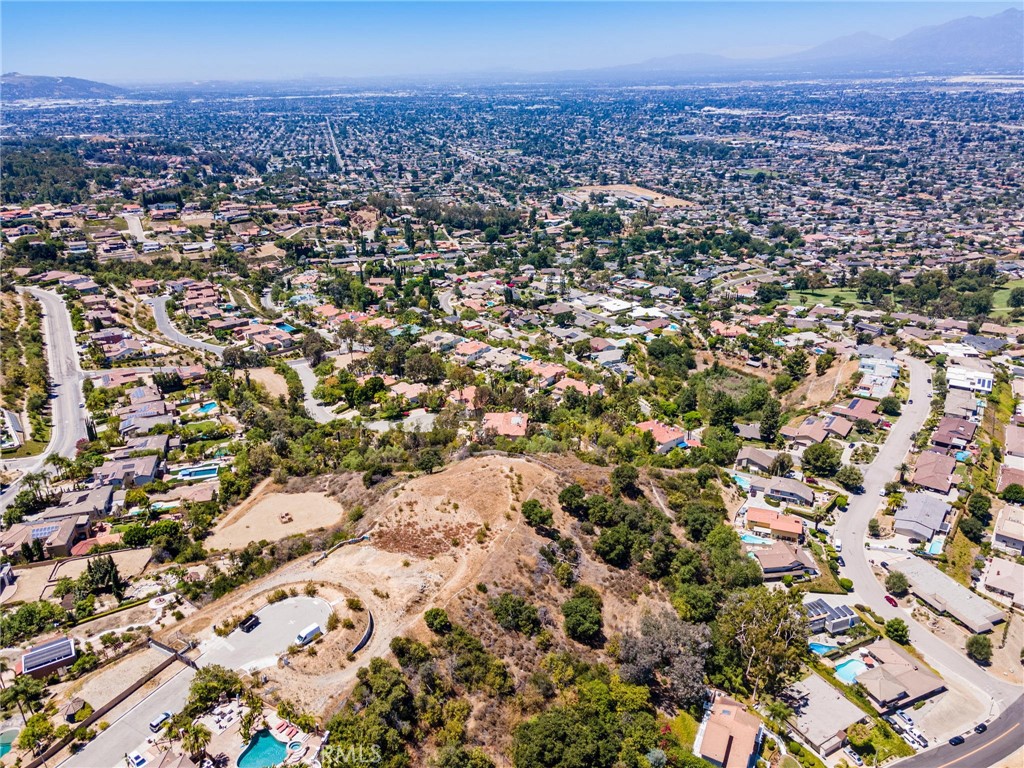 1118 Outlook Lane