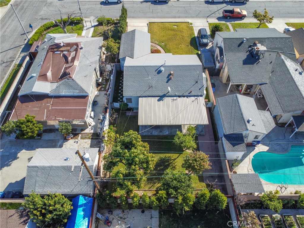 3437 Earle Avenue