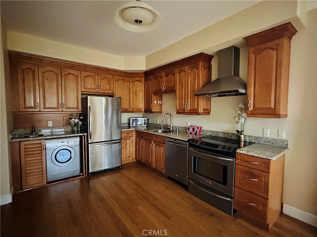 13798 Roswell Avenue A118