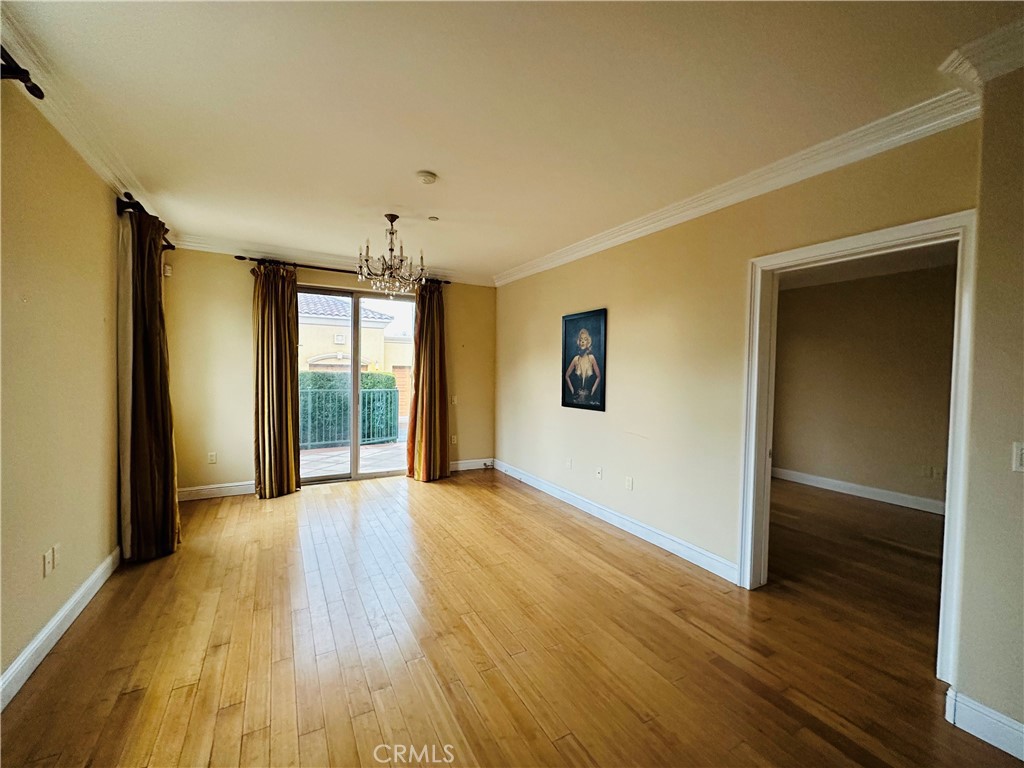 13798 Roswell Avenue A118