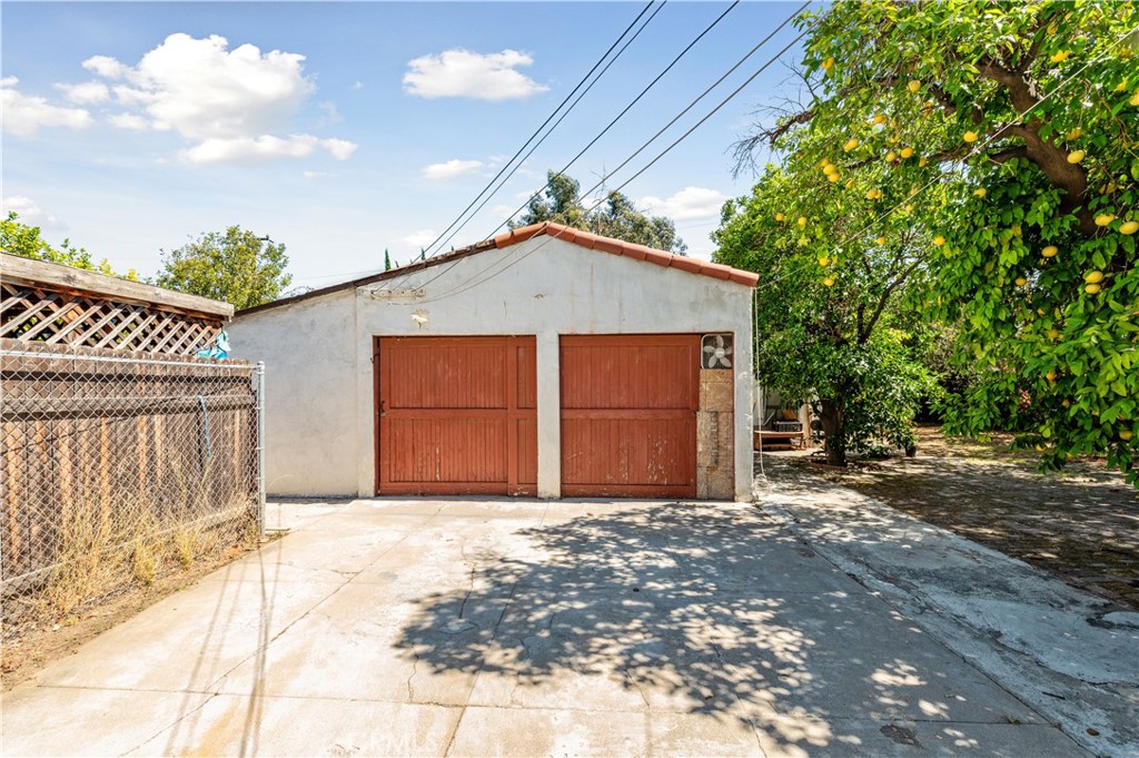 9920 Live Oak Avenue