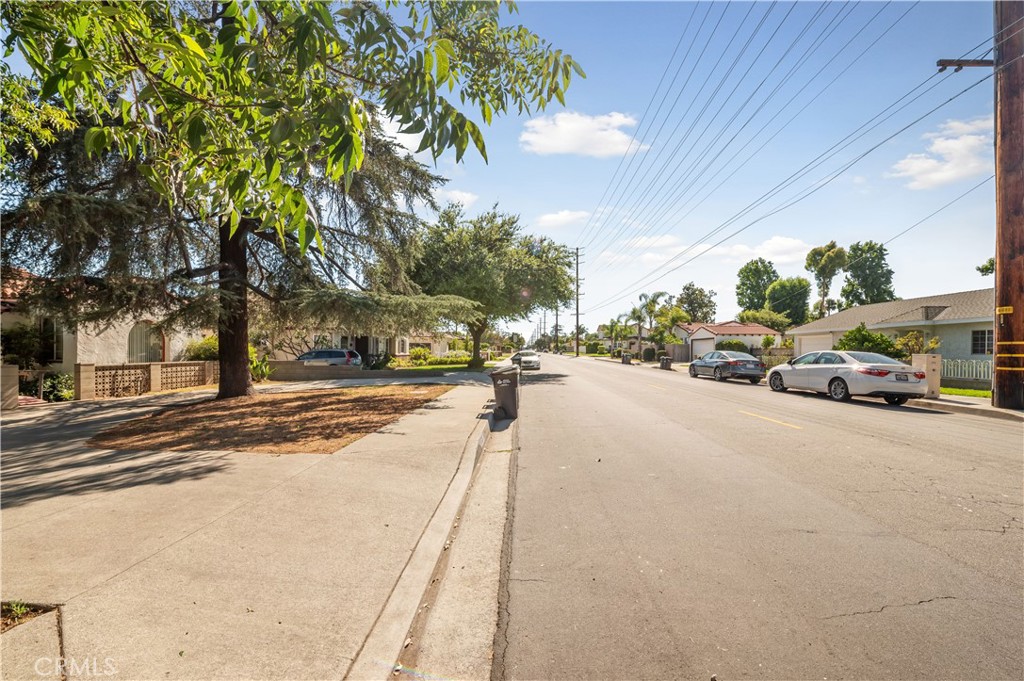 9920 Live Oak Avenue