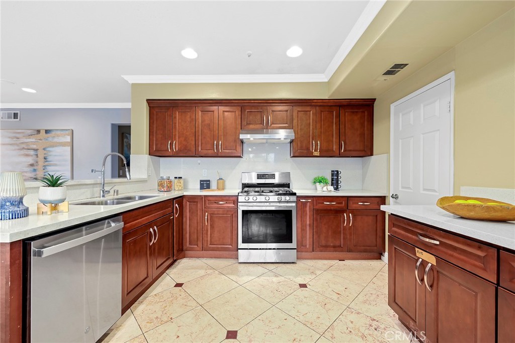 14117 Dartmouth Court