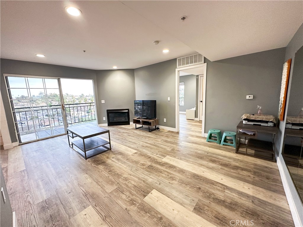4755 Templeton Street 2105