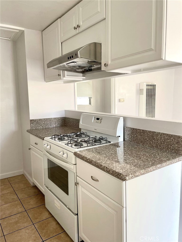 149 S Sierra Madre Boulevard 5