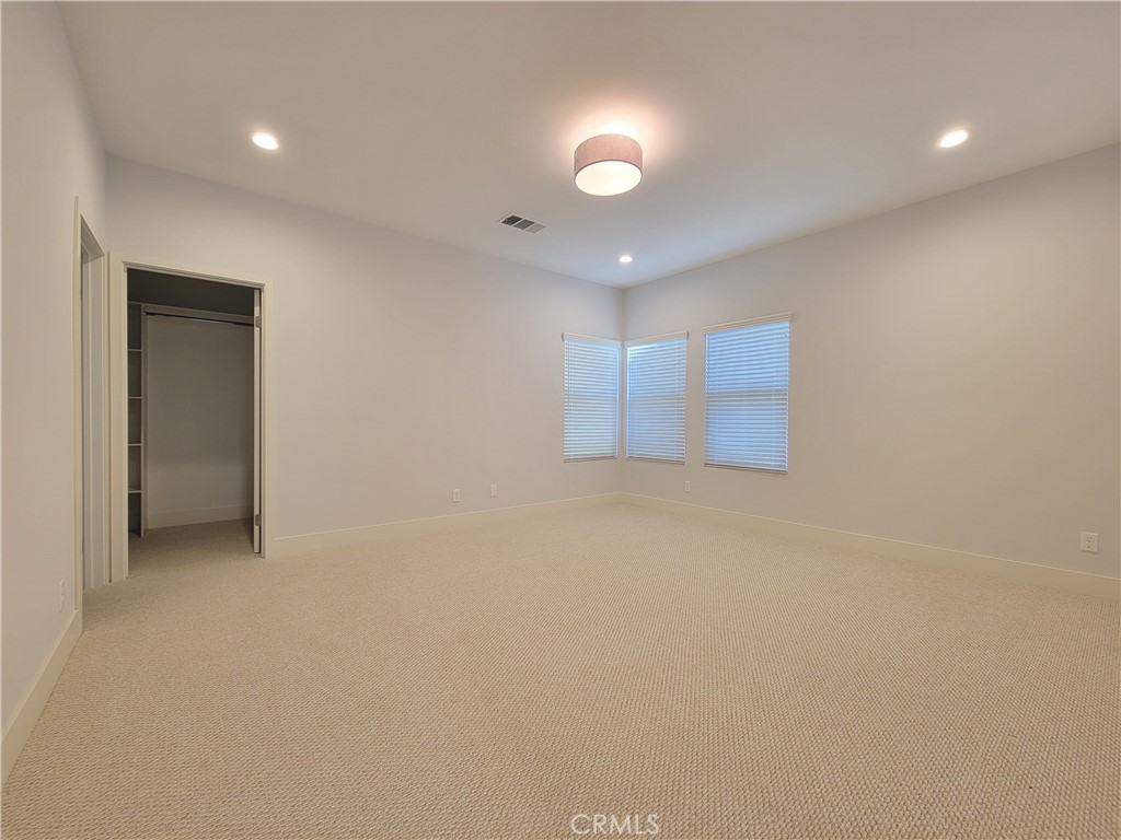 116 N Oak Avenue