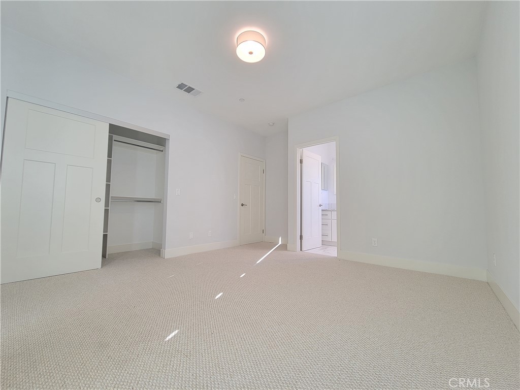 116 N Oak Avenue