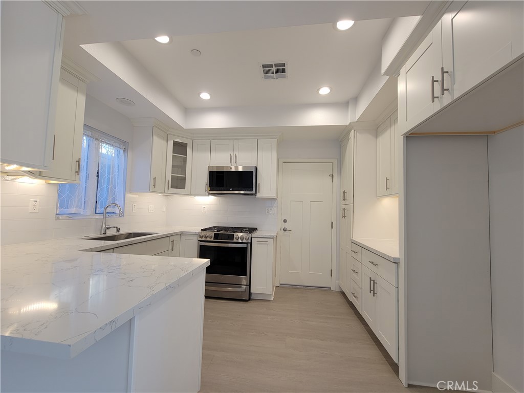 116 N Oak Avenue