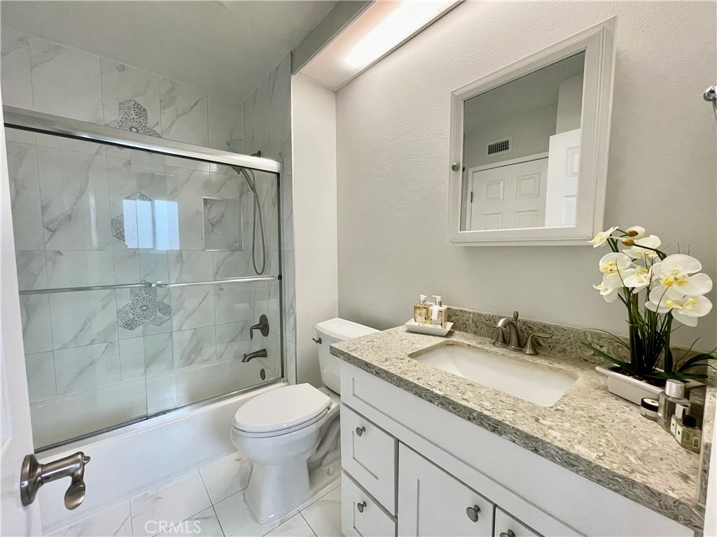 332 W Saint Andrews Lane