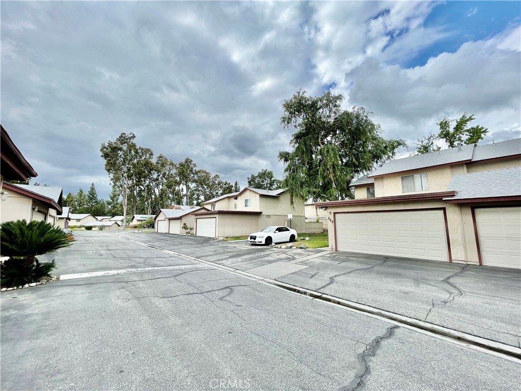 332 W Saint Andrews Lane