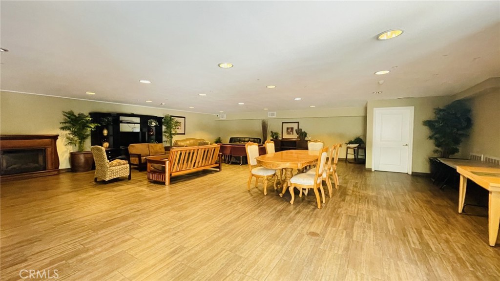 89 E Commonwealth Avenue 1K