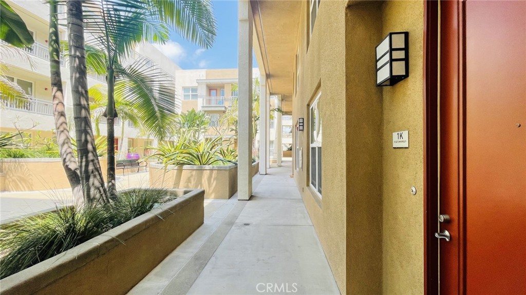 89 E Commonwealth Avenue 1K