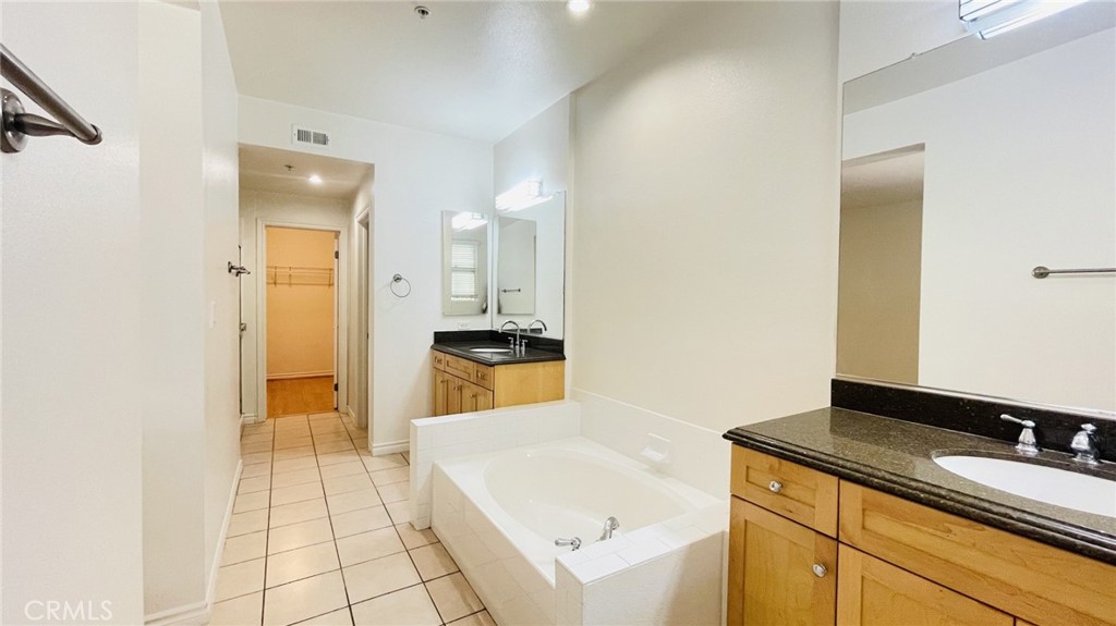 89 E Commonwealth Avenue 1K