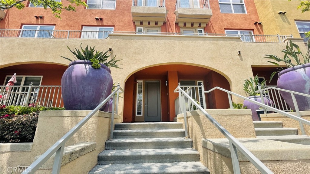 89 E Commonwealth Avenue 1K