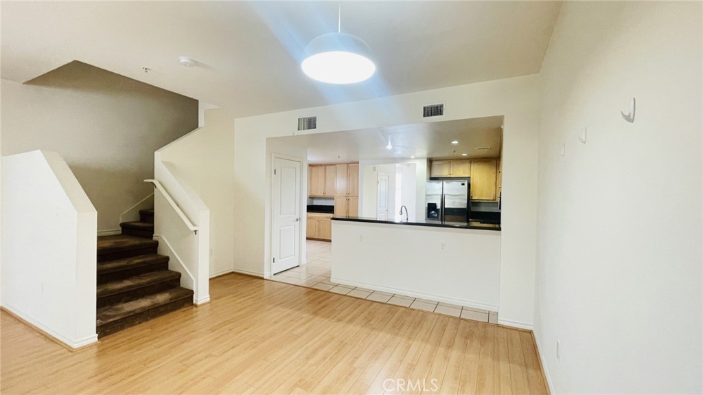 89 E Commonwealth Avenue 1K