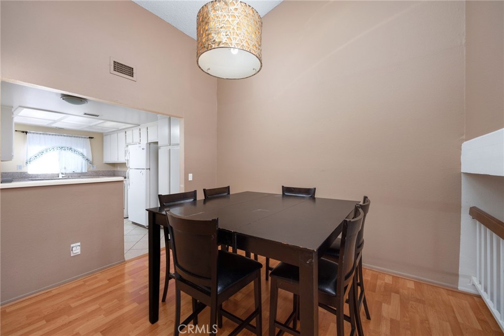 2107 N Derek Drive 4