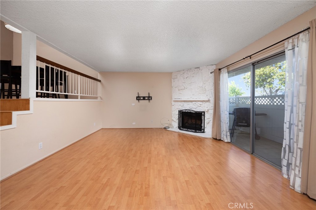 2107 N Derek Drive 4