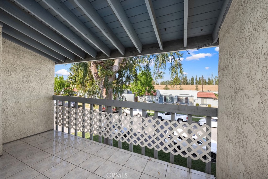 2107 N Derek Drive 4