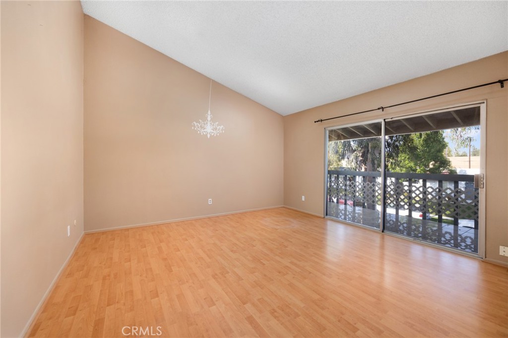 2107 N Derek Drive 4