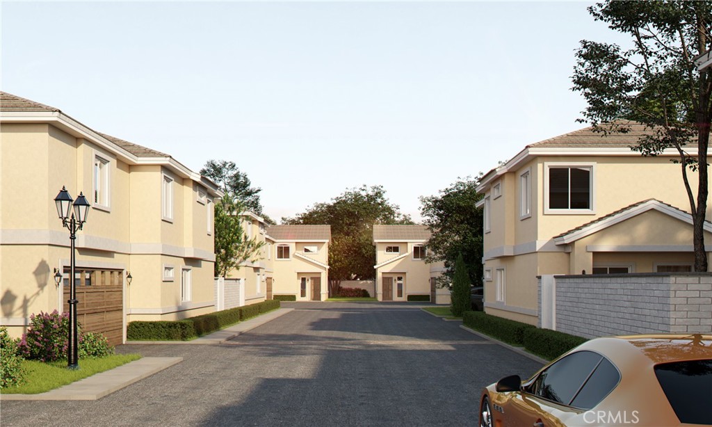580 W Grand Avenue