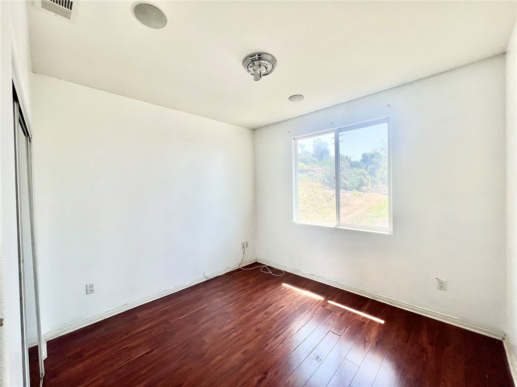 1731 Crest View PL