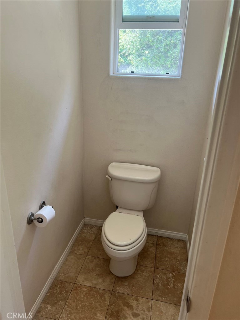1731 Crest View PL