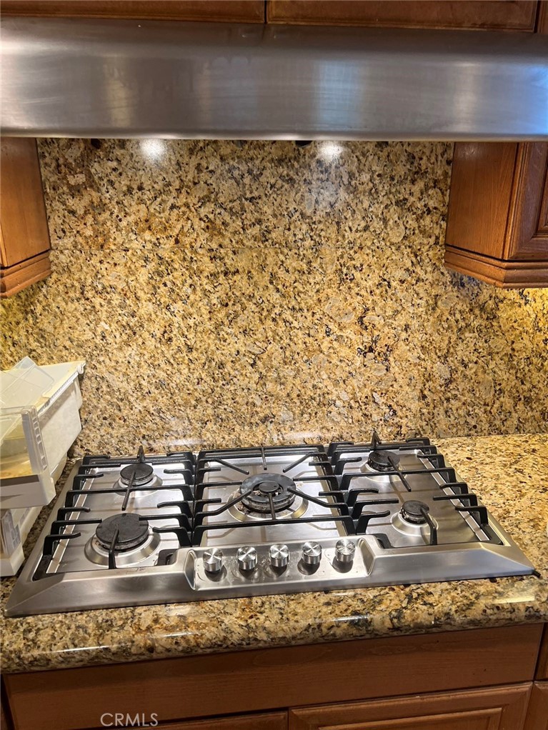 1731 Crest View PL