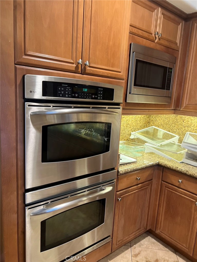 1731 Crest View PL