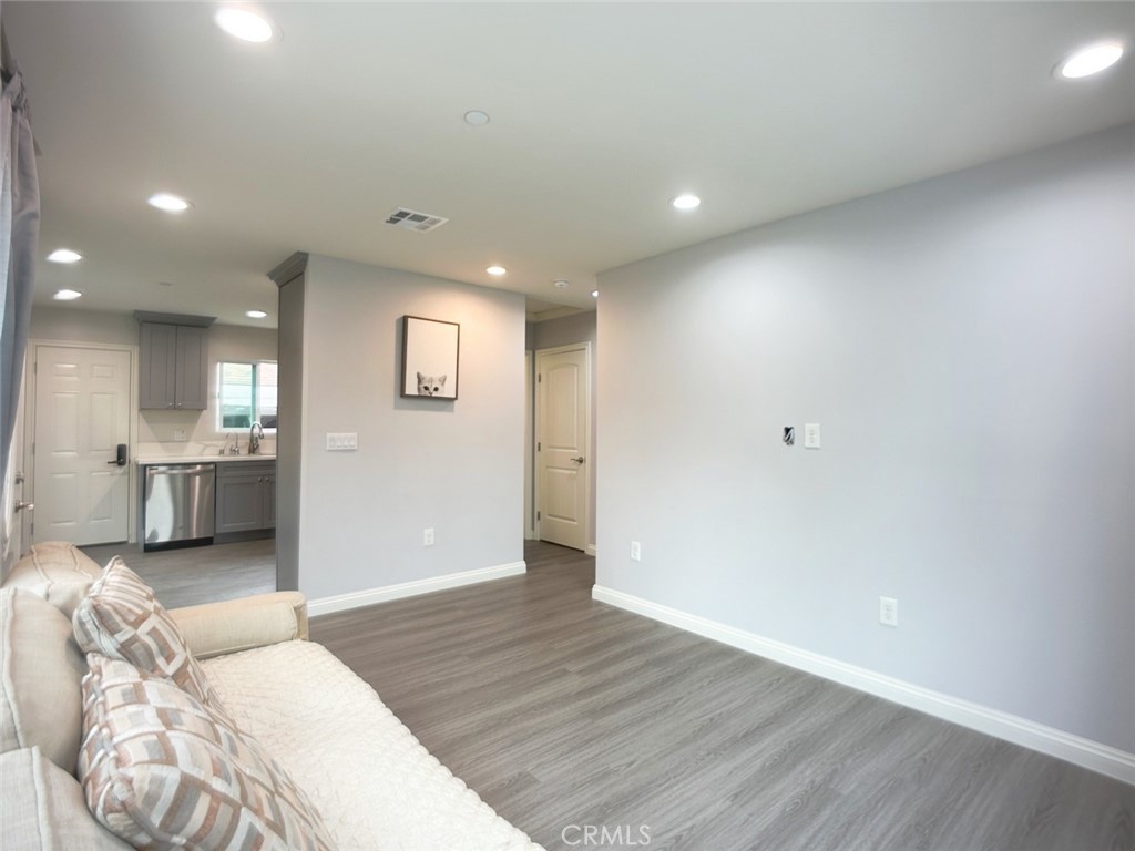 1629 Alegro Square