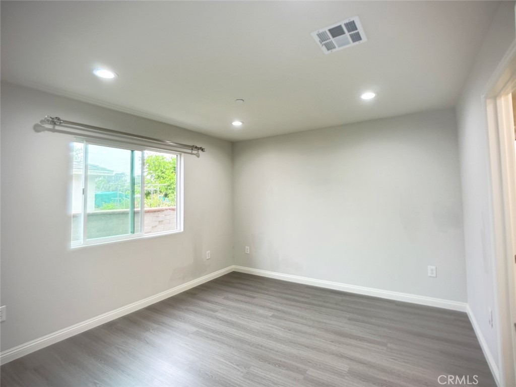 1629 Alegro Square