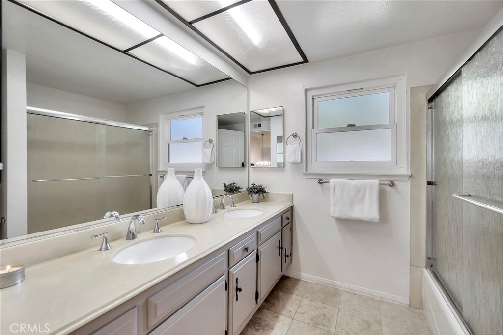 1815 Pavas Court