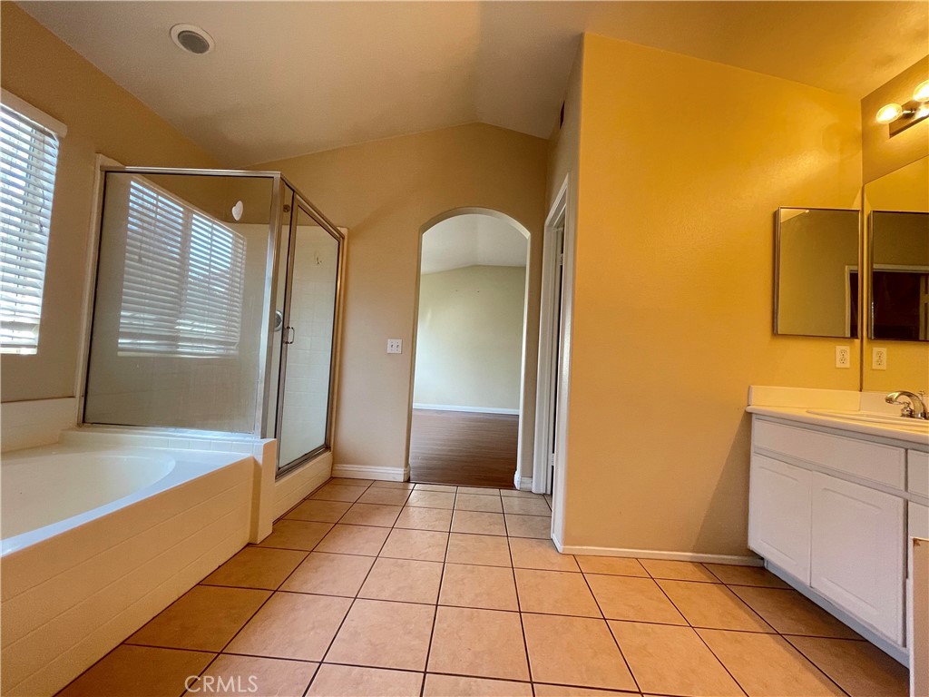 5404 Gateway Drive