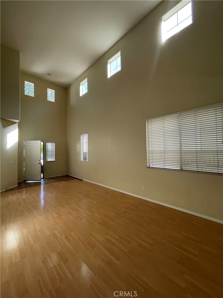 5404 Gateway Drive