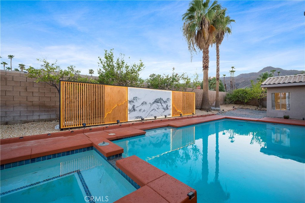 68323 Moonlight Drive
