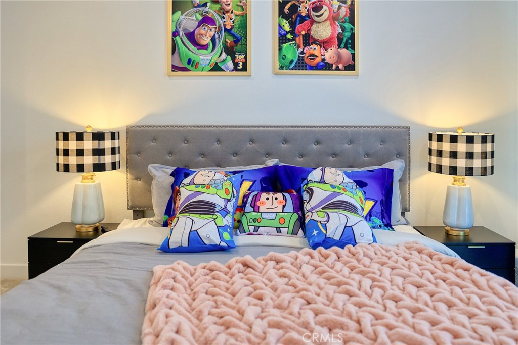 1614 W Bushell Street