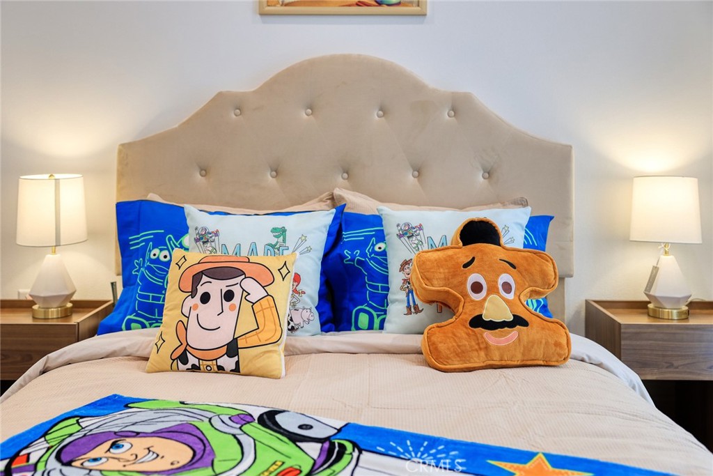 1614 W Bushell Street