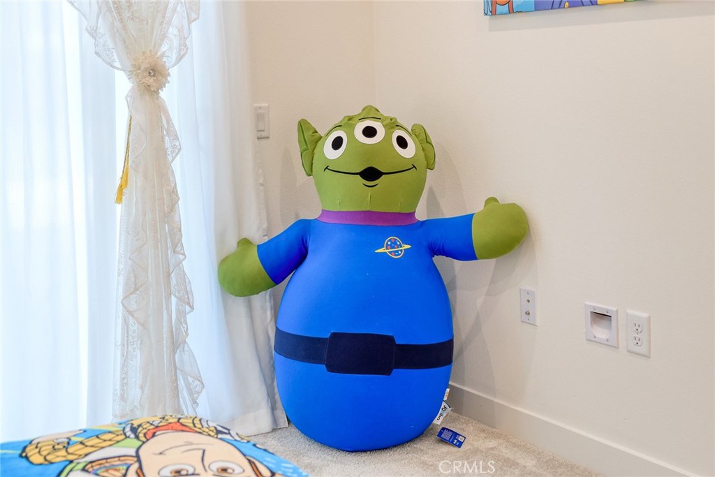 1614 W Bushell Street