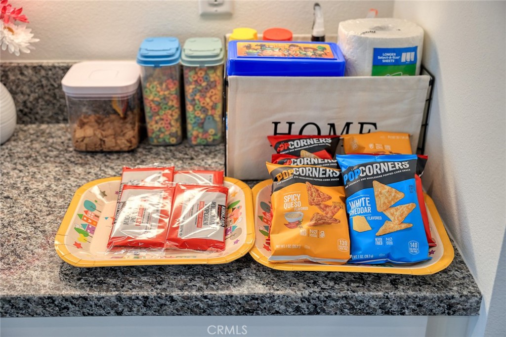 1614 W Bushell Street