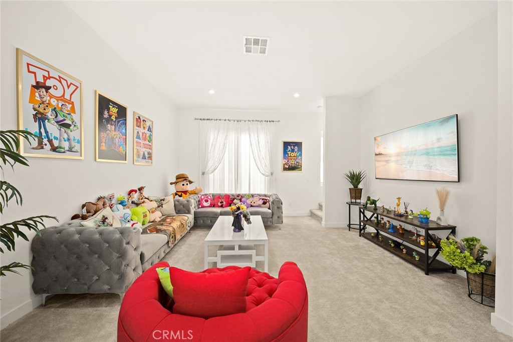 1614 W Bushell Street