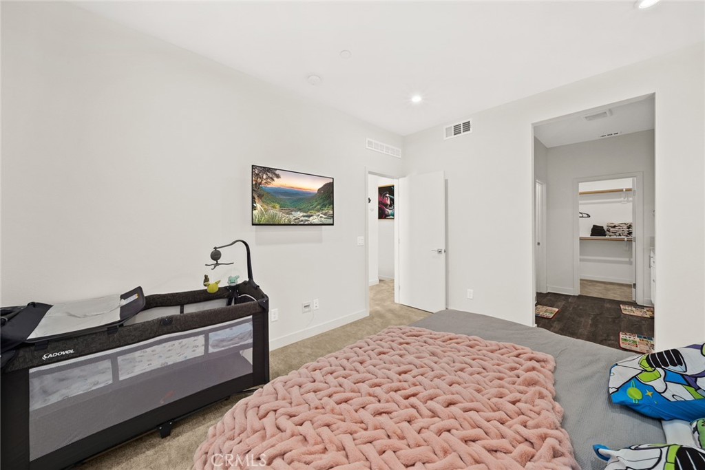 1614 W Bushell Street