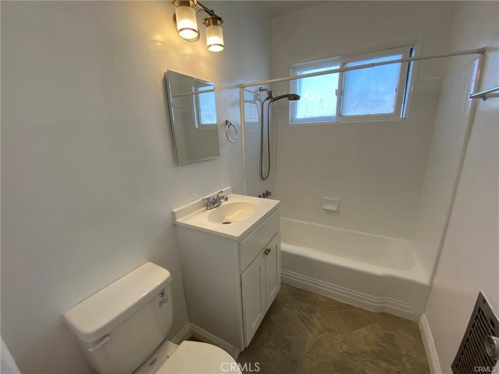 331 E Live Oak Street