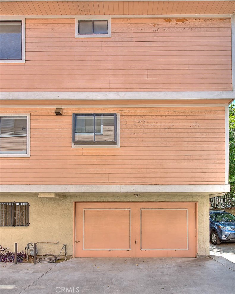 117 N Moore Avenue E