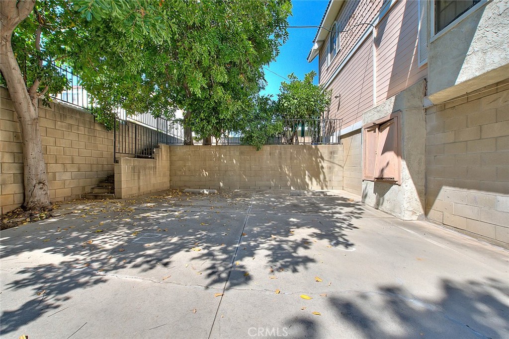 117 N Moore Avenue E