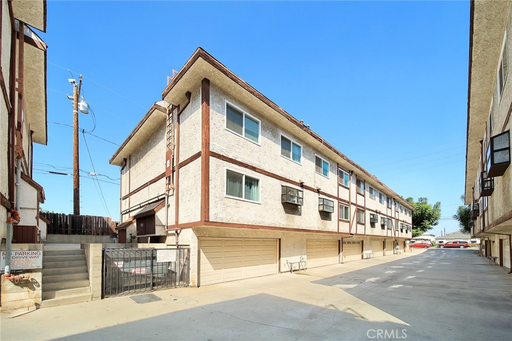 1521 S Del Mar Avenue F