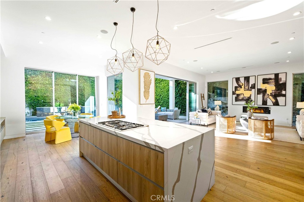 737 N Cherokee Avenue