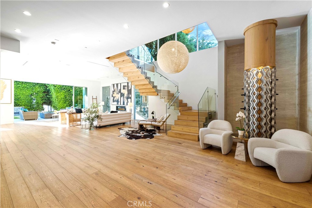 737 N Cherokee Avenue