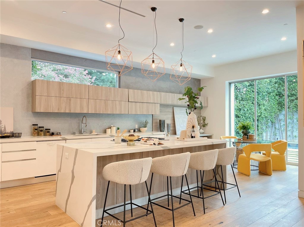 737 N Cherokee Avenue