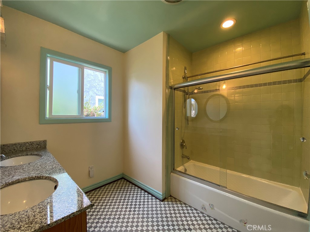 8616 Edmond Drive